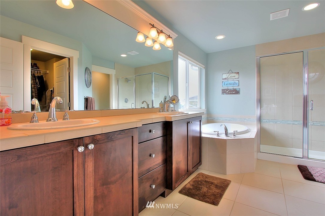 5621 Northeast 7th Place Renton, WA 98059 - Photo 16 of 25