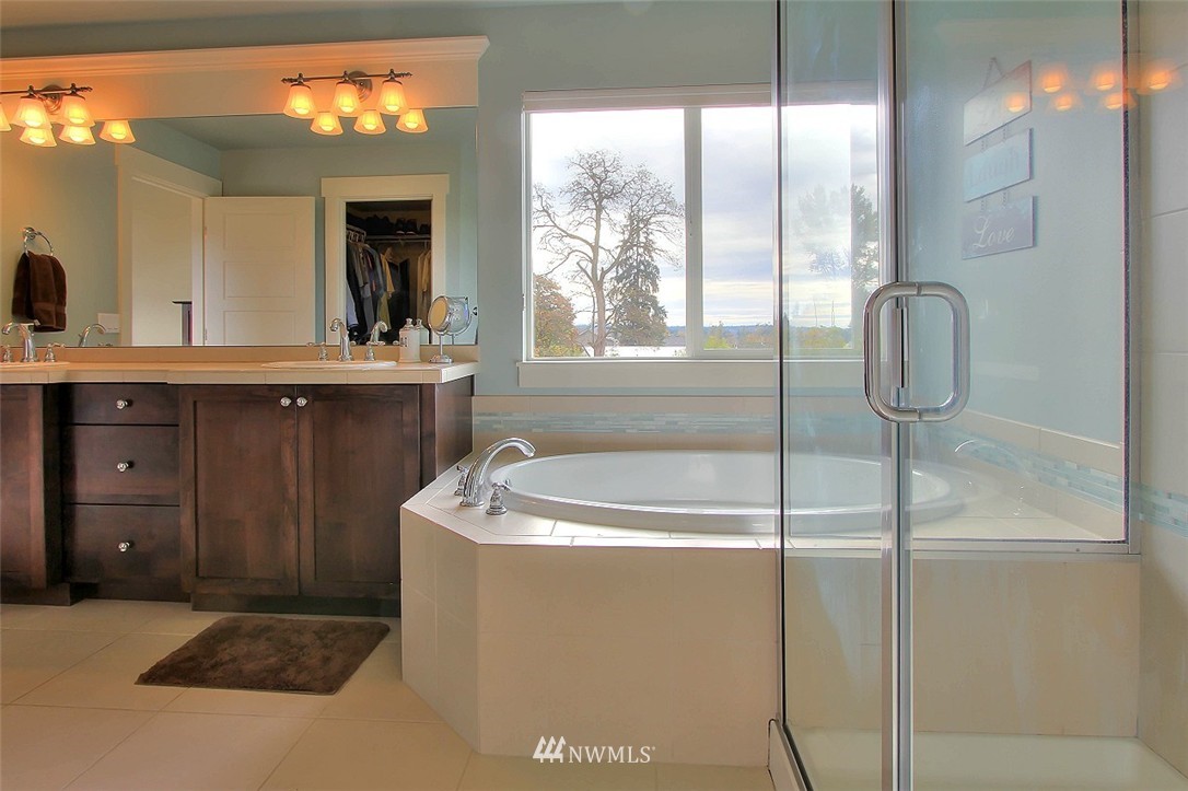 5621 Northeast 7th Place Renton, WA 98059 - Photo 17 of 25
