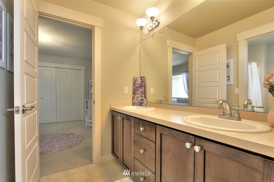 5621 Northeast 7th Place Renton, WA 98059 - Photo 20 of 25