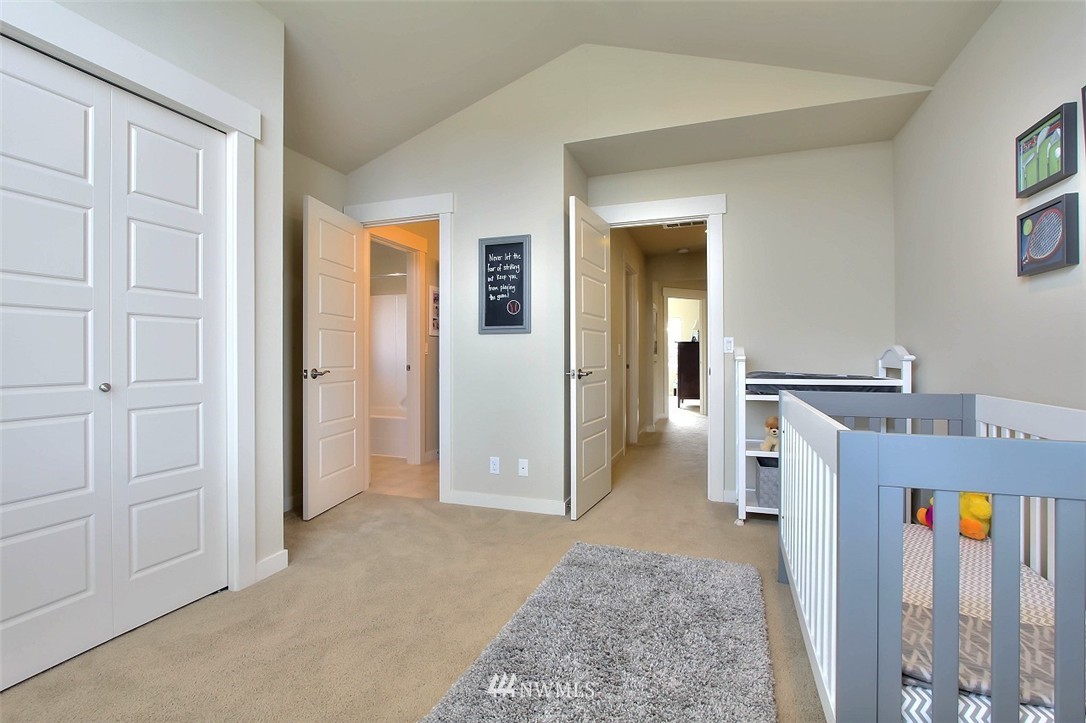 5621 Northeast 7th Place Renton, WA 98059 - Photo 21 of 25