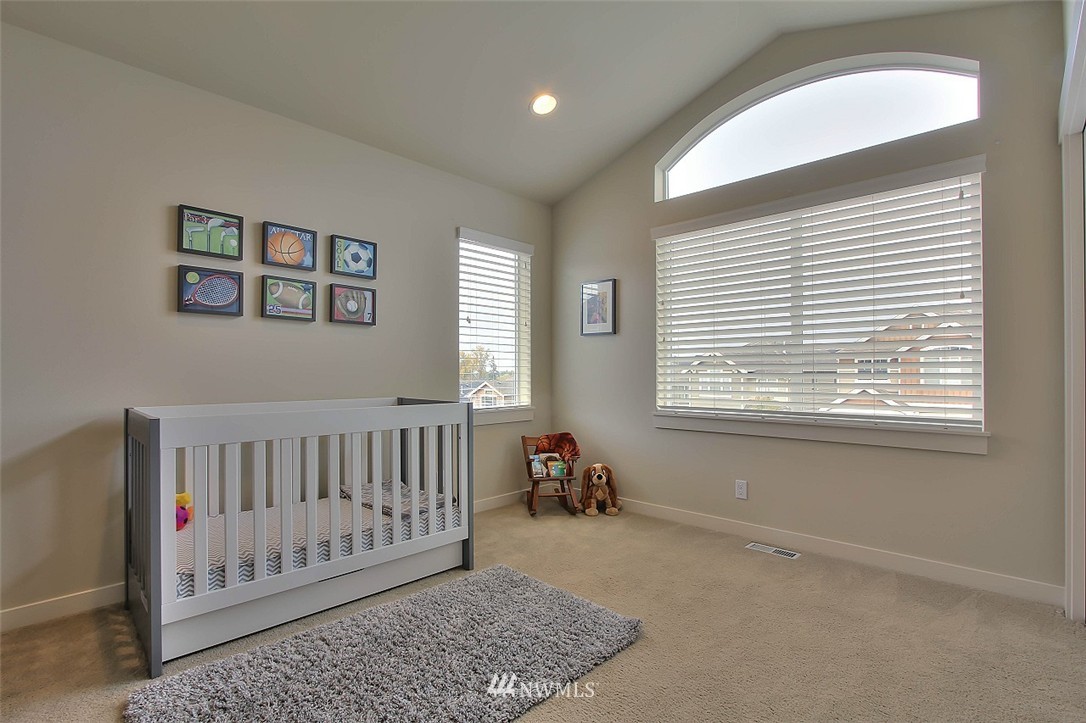 5621 Northeast 7th Place Renton, WA 98059 - Photo 22 of 25