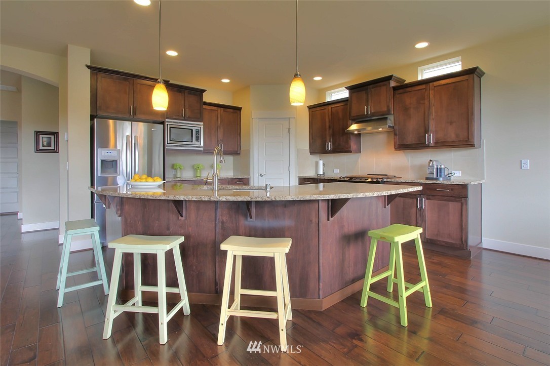 5621 Northeast 7th Place Renton, WA 98059 - Photo 6 of 25