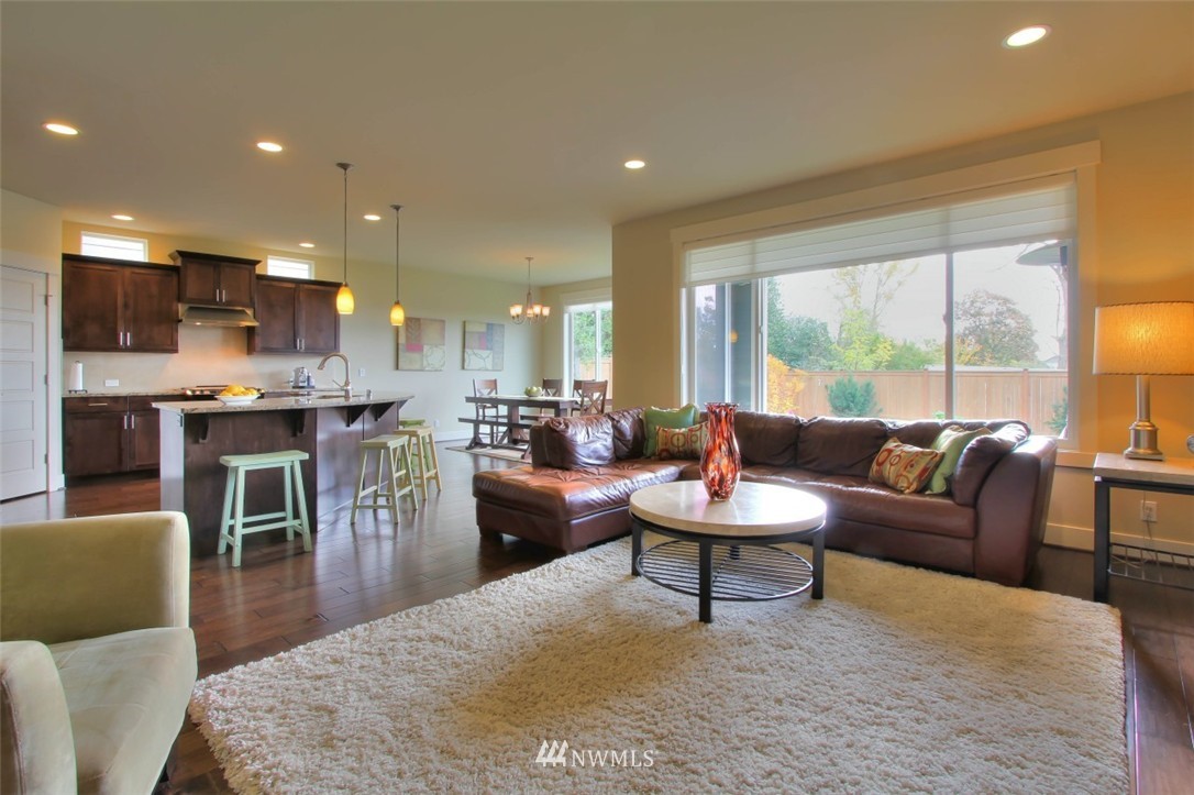 5621 Northeast 7th Place Renton, WA 98059 - Photo 8 of 25