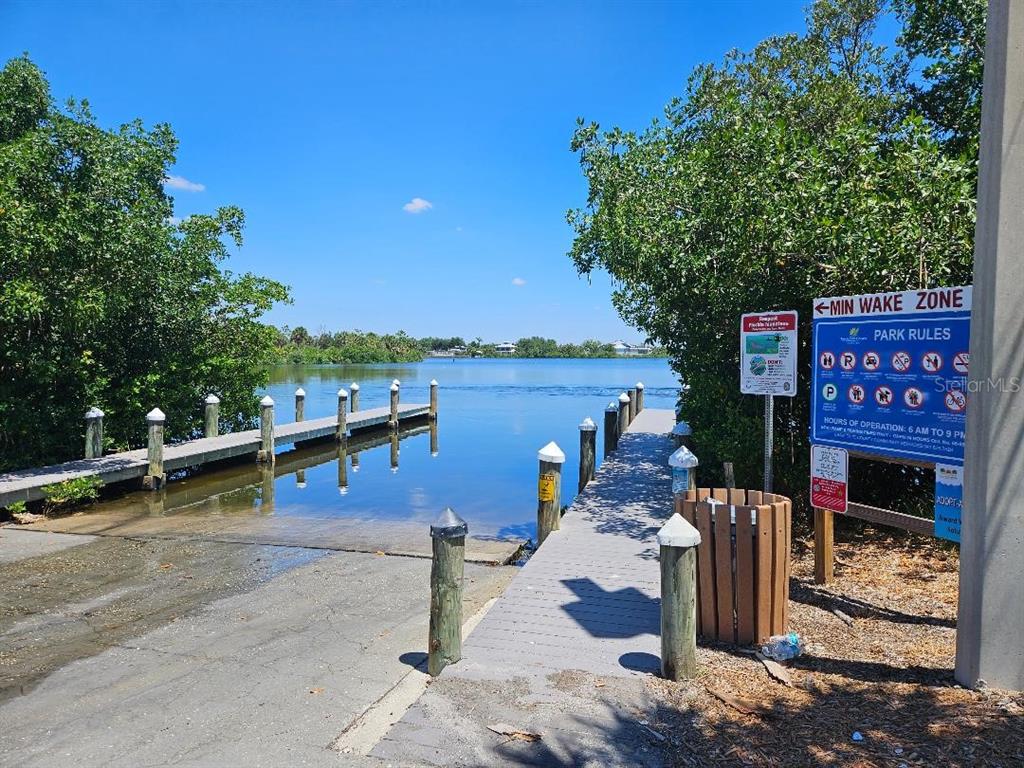 355 Spring Lake Boulevard Northwest Port Charlotte, FL 33952 - Photo 6 of 43