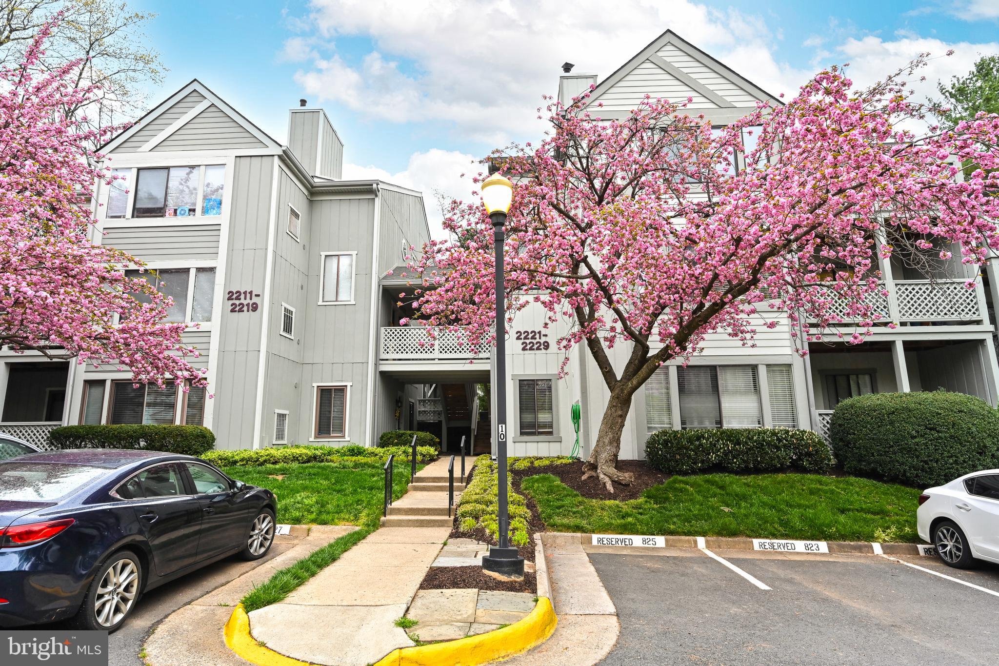 2227 Hunter's Run Drive Reston, VA 20191 - Photo 1 of 33 Gallery Image 1