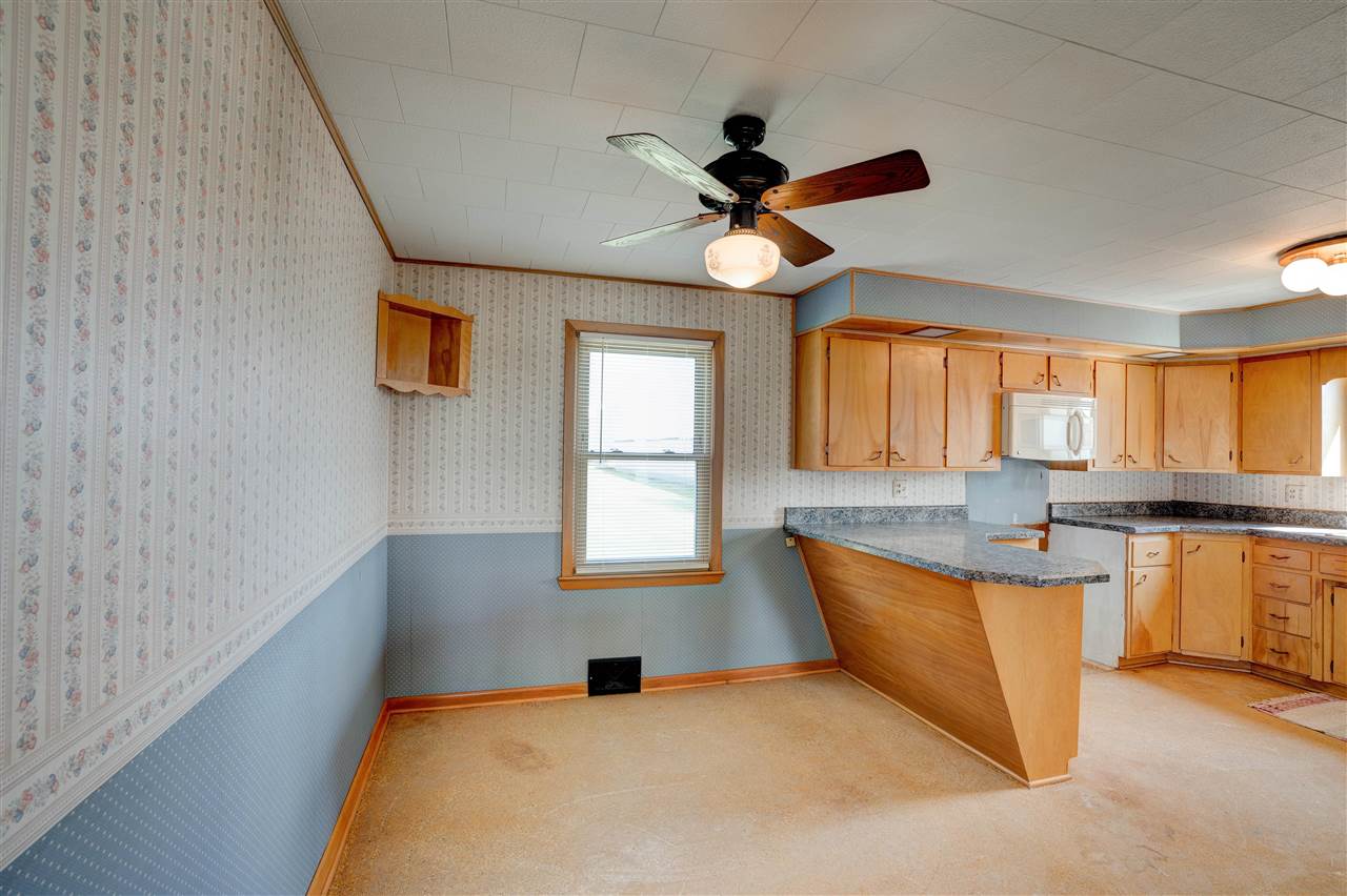 2110 285th Street Washington, IA 52353 - Photo 10 of 64 Gallery Image 10