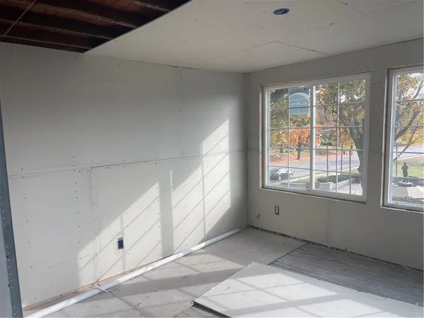 $109,500 | 2746 Brooklyn Avenue, Kansas City, MO 64109