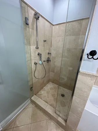 $2,730 | 6229 North Richmond Street, Unit 1N, Chicago, IL 60659