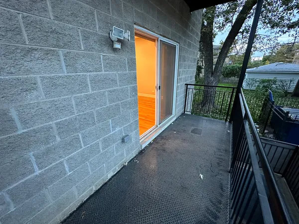 $2,730 | 6229 North Richmond Street, Unit 1N, Chicago, IL 60659