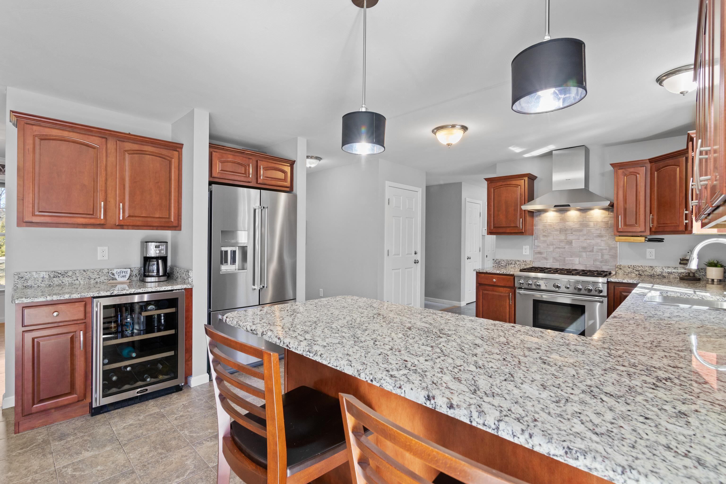 257 Steam Mill Road Auburn, NH 03032 - Photo 3 of 40 Gallery Image 3