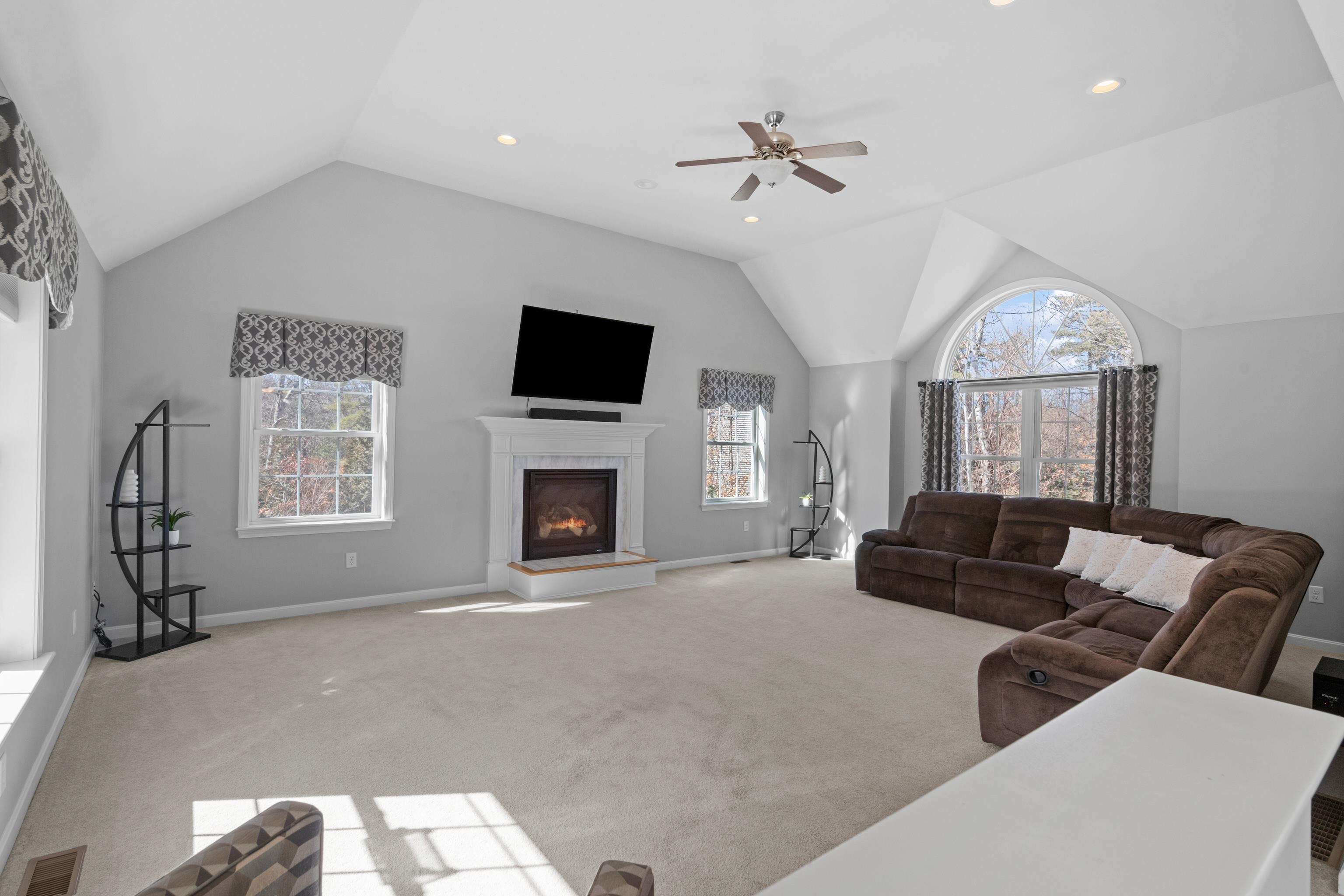 257 Steam Mill Road Auburn, NH 03032 - Photo 7 of 40 Gallery Image 7