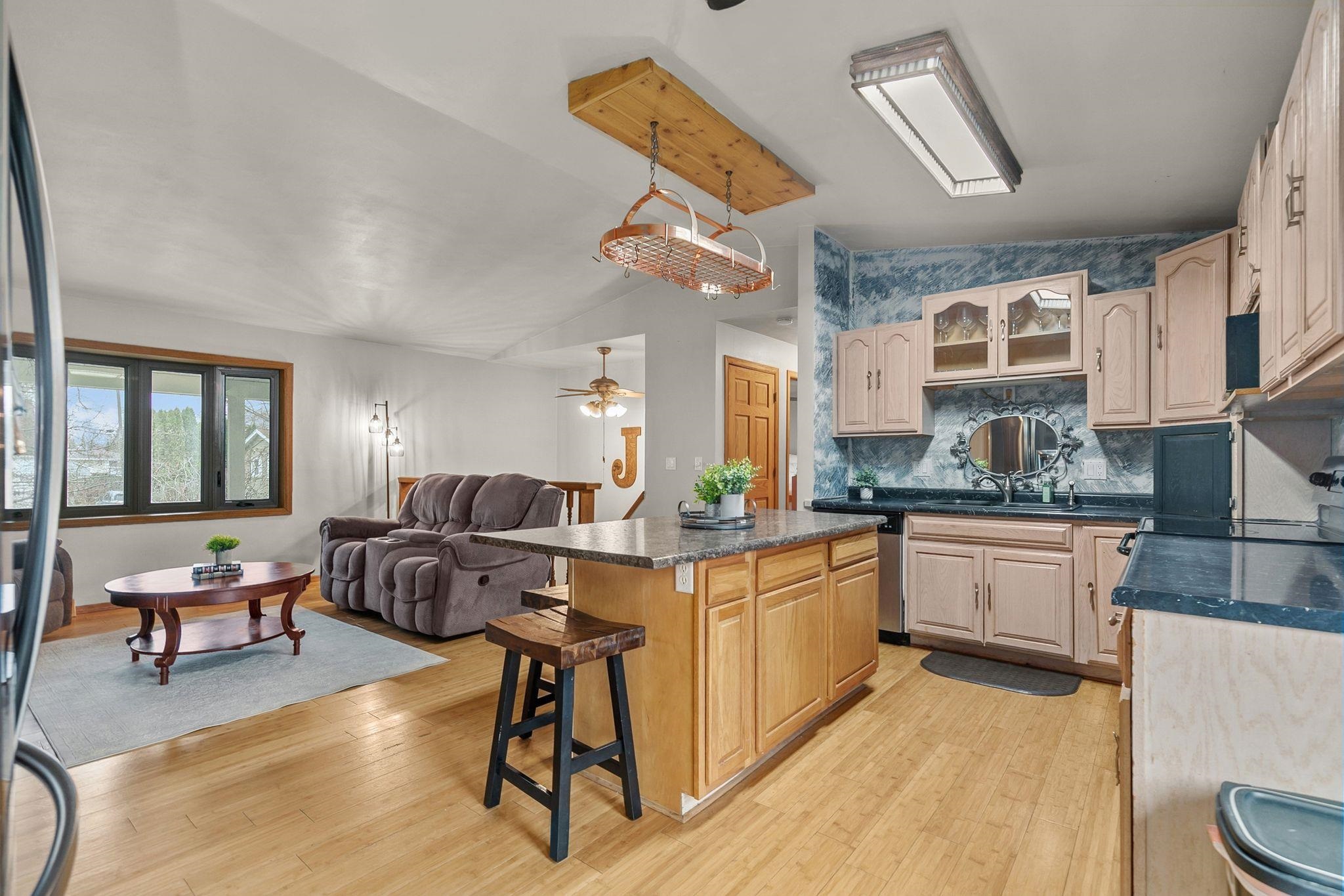 1130 West Grant Street Appleton, WI 54914 - Photo 2 of 36