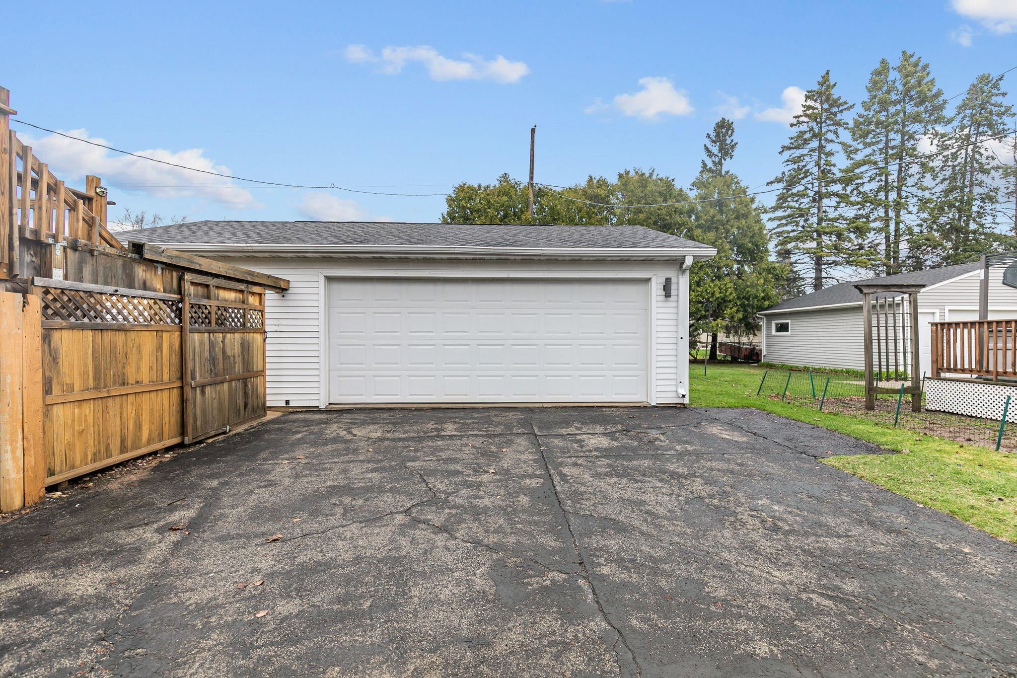 1130 West Grant Street Appleton, WI 54914 - Photo 32 of 36