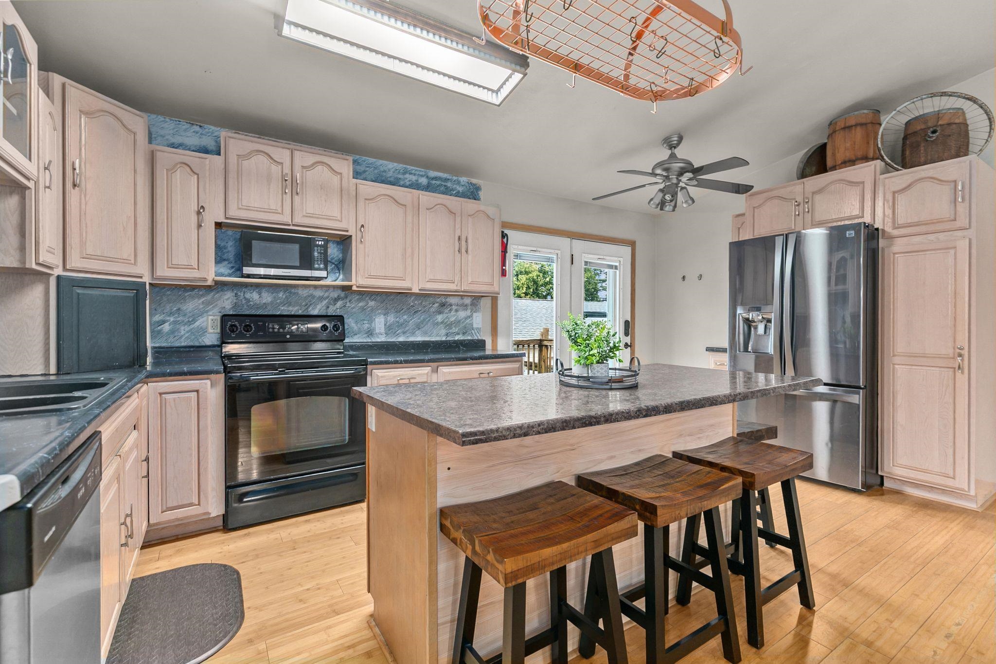 1130 West Grant Street Appleton, WI 54914 - Photo 5 of 36