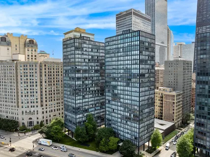 $560,000 | 880 North Lake Shore Drive, Unit 12GH, Chicago, IL 60611