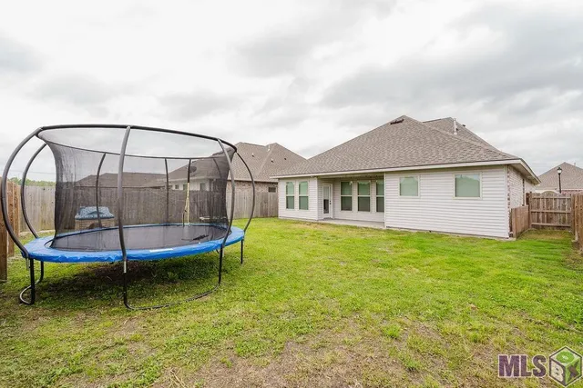 $255,000 | 1875 Pineglen Drive, St. Gabriel, LA 70776