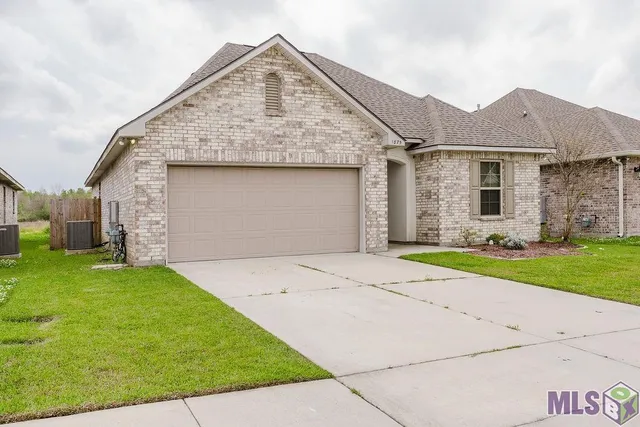 $255,000 | 1875 Pineglen Drive, St. Gabriel, LA 70776