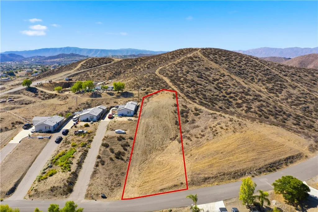 277 Texas Menifee, CA 92587 - Photo 4 of 24 a view of a sky from a mountain