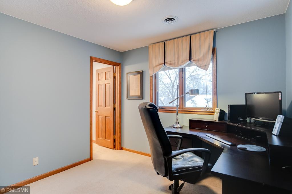 11371 Mt Curve Road Eden Prairie, MN 55347 - Photo 23 of 30