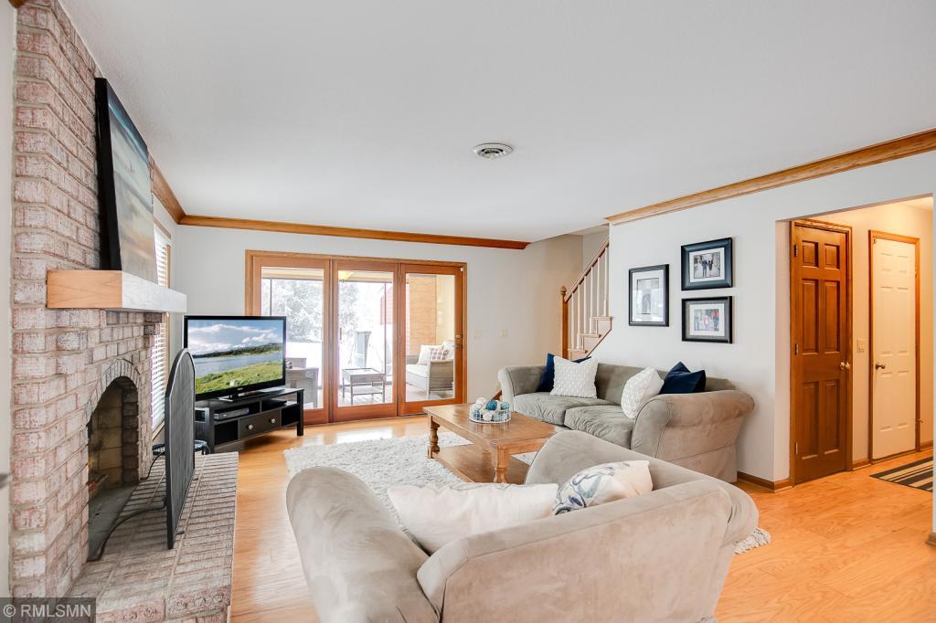 11371 Mt Curve Road Eden Prairie, MN 55347 - Photo 4 of 30
