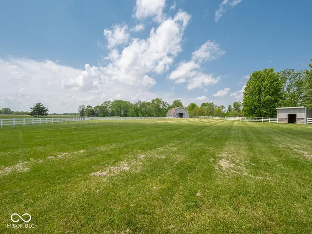 $1,349,977 | 5784 North 600 East, Greenfield, IN 46140