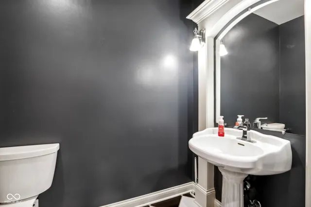 $1,349,977 | 5784 North 600 East, Greenfield, IN 46140