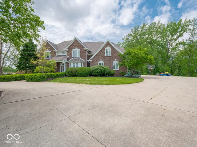 $1,349,977 | 5784 North 600 East, Greenfield, IN 46140