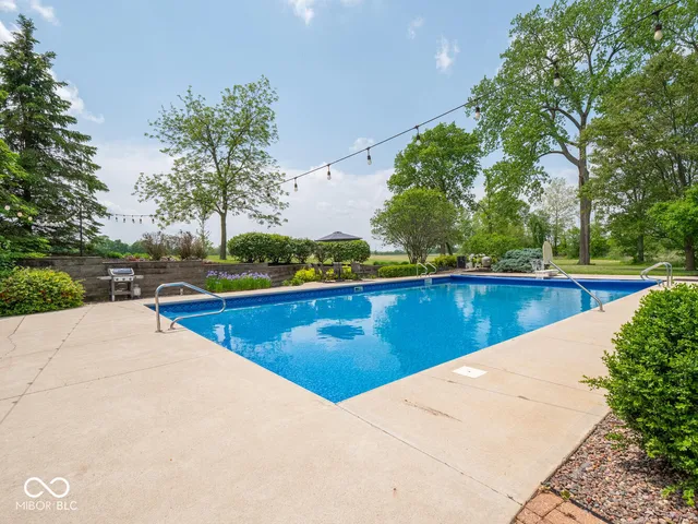 $1,349,977 | 5784 North 600 East, Greenfield, IN 46140