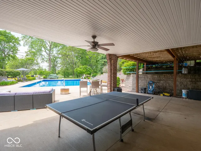 $1,349,977 | 5784 North 600 East, Greenfield, IN 46140