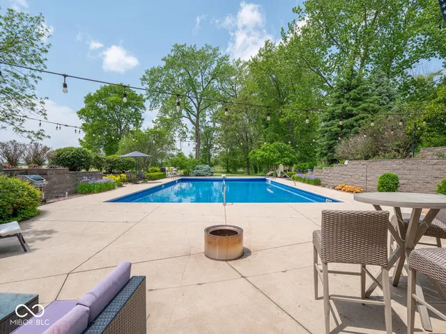 $1,349,977 | 5784 North 600 East, Greenfield, IN 46140