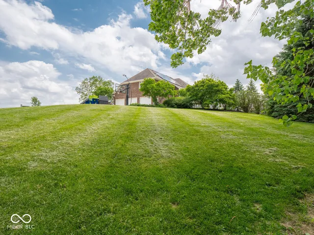 $1,349,977 | 5784 North 600 East, Greenfield, IN 46140