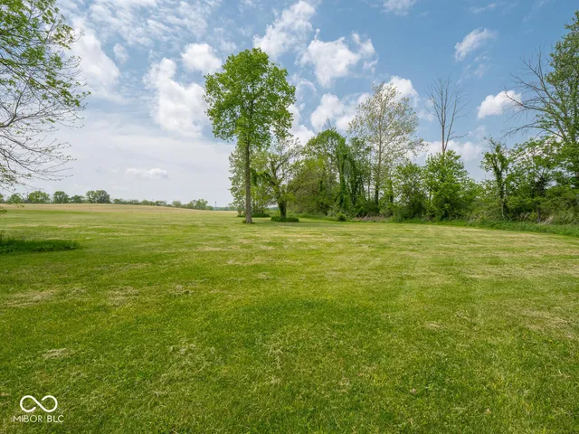 $1,349,977 | 5784 North 600 East, Greenfield, IN 46140