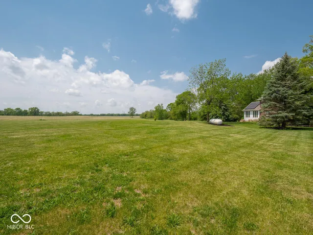 $1,349,977 | 5784 North 600 East, Greenfield, IN 46140