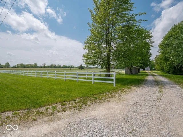 $1,349,977 | 5784 North 600 East, Greenfield, IN 46140