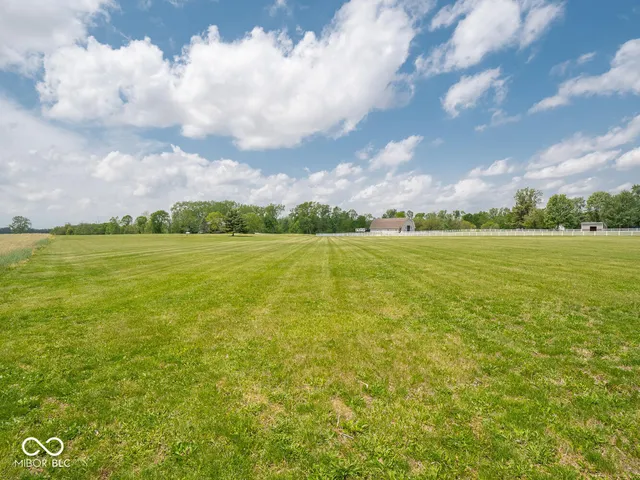 $1,349,977 | 5784 North 600 East, Greenfield, IN 46140