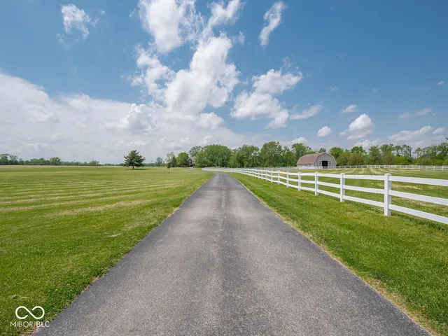 $1,349,977 | 5784 North 600 East, Greenfield, IN 46140