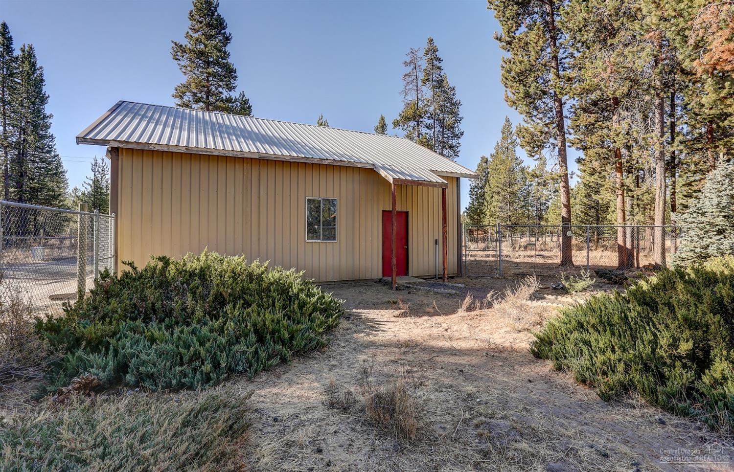17390 Wells Road Bend, OR 97707 - Photo 17 of 25 Additional Photo