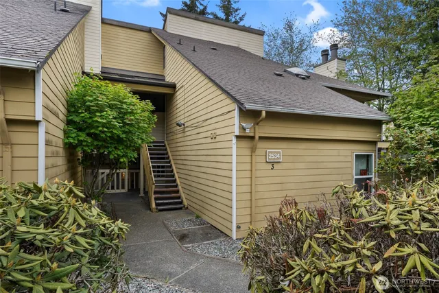 $294,950 | 2534 South 317th Street, Unit 103, Federal Way, WA 98003