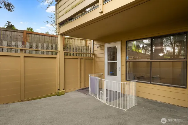 $294,950 | 2534 South 317th Street, Unit 103, Federal Way, WA 98003