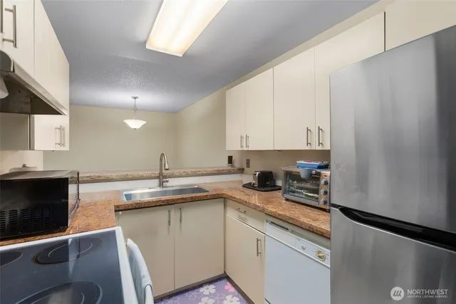 $294,950 | 2534 South 317th Street, Unit 103, Federal Way, WA 98003