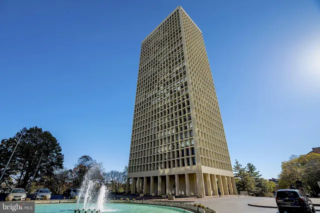 a view of a tall building