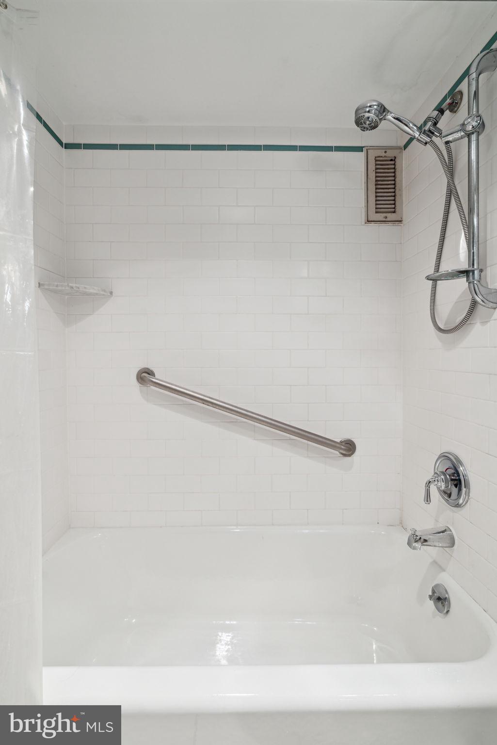 220 Locust Street, Unit 3H Philadelphia, PA 19106 - Photo 22 of 29 a bathroom with a shower