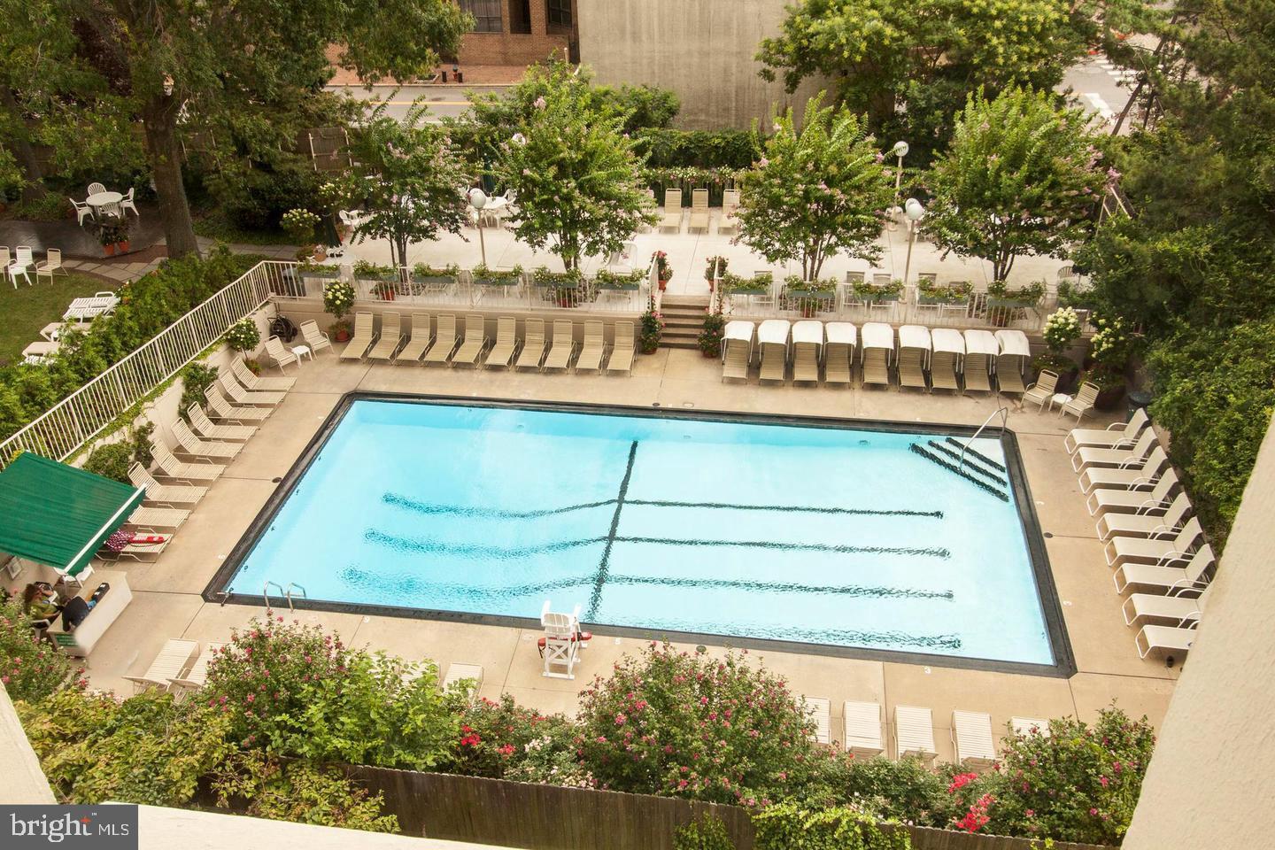 220 Locust Street, Unit 3H Philadelphia, PA 19106 - Photo 28 of 29 a view of a book with a park