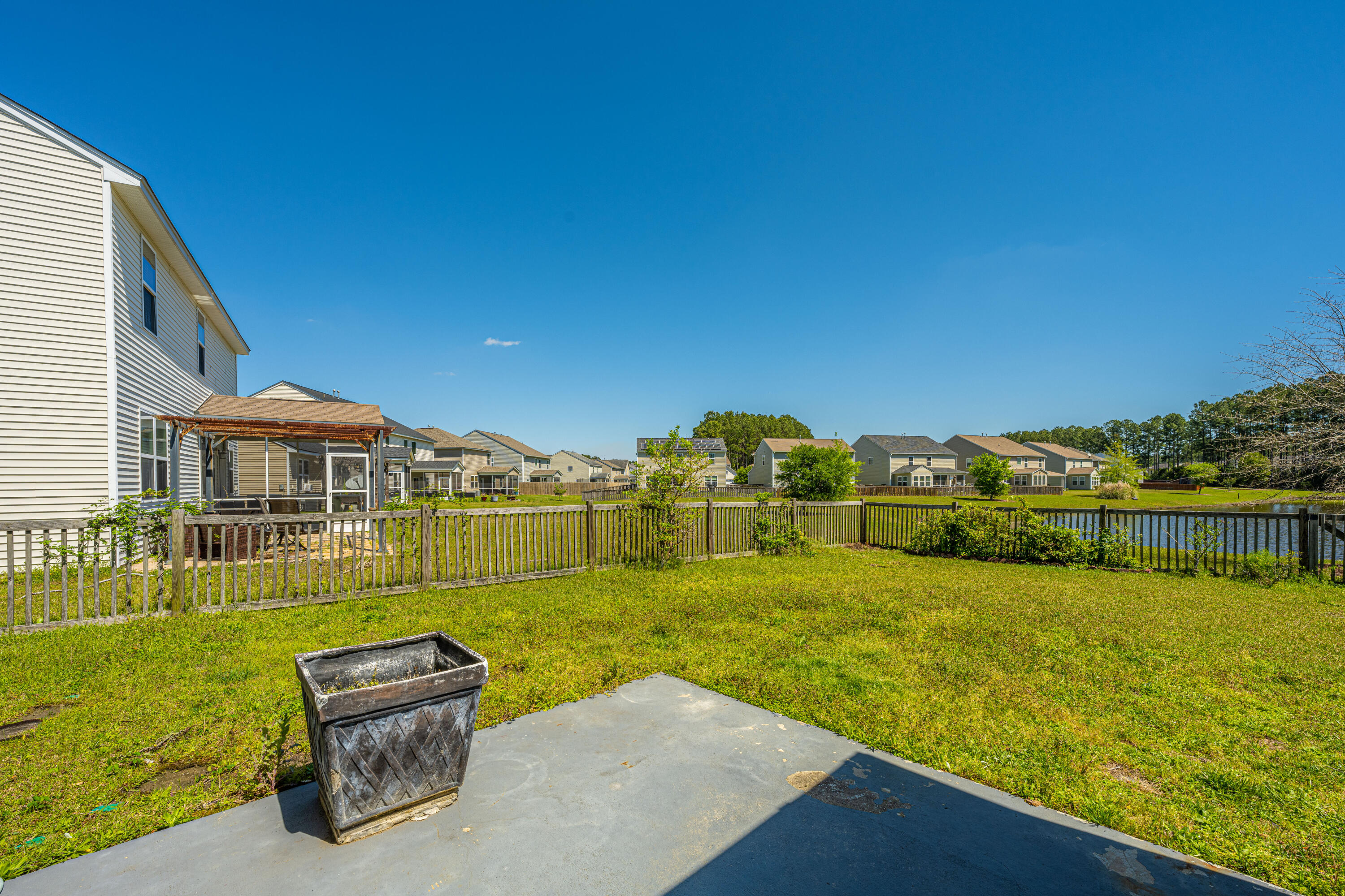 214 Decatur Drive Summerville, SC 29486 - Photo 14 of 38 214DecaturDr45