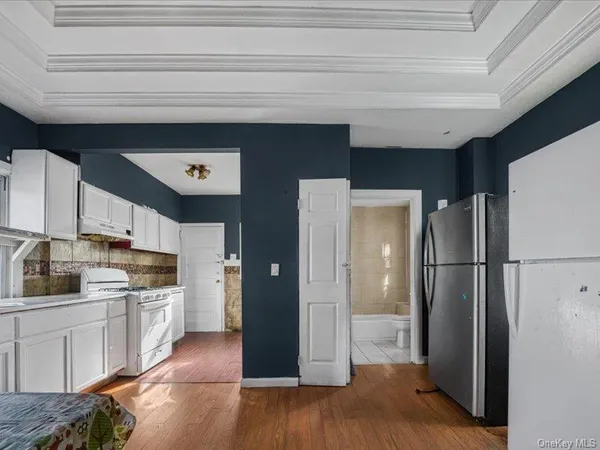 $649,000 | 91 Elzey Avenue, Elmont, NY 11003