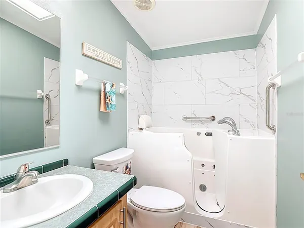 $260,000 | 452 Par Drive, Frostproof, FL 33843