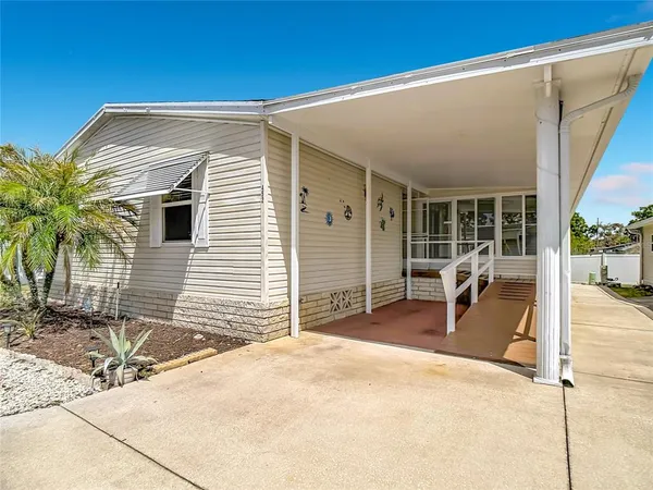 $260,000 | 452 Par Drive, Frostproof, FL 33843