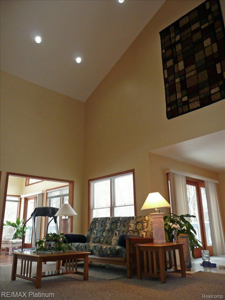 1775 Fox Ridge Drive Howell, MI 48843 - Photo 4 of 11 Great Room