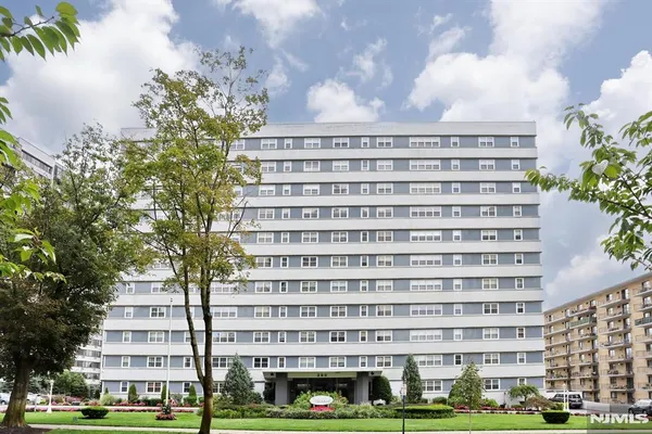 $115,000 | 280 Prospect, Unit 6J, Hackensack, NJ 07601