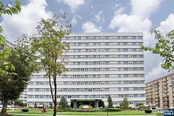 $115,000 | 280 Prospect, Unit 6J, Hackensack, NJ 07601